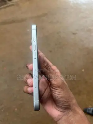 Apple iPhone 16 (Used)