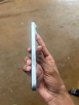 Apple iPhone 16 (Used)