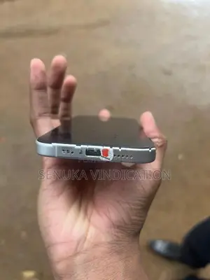 Apple iPhone 16 (Used)
