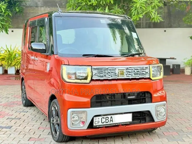 Daihatsu Wake 2015