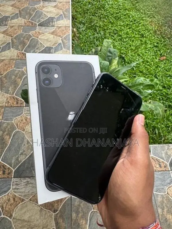 Apple iPhone 11 64GB (Used)