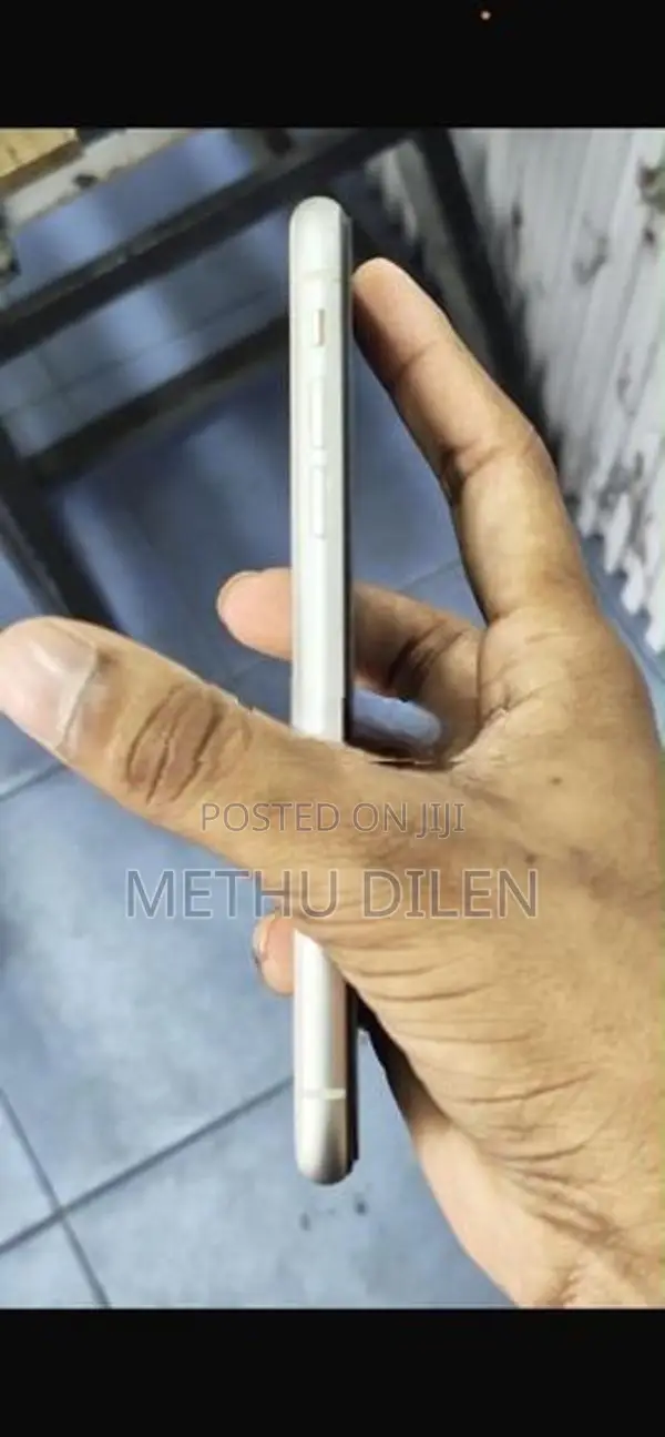 Apple iPhone 11 (Used)
