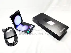Samsung Galaxy Z Flip 5 (Used)