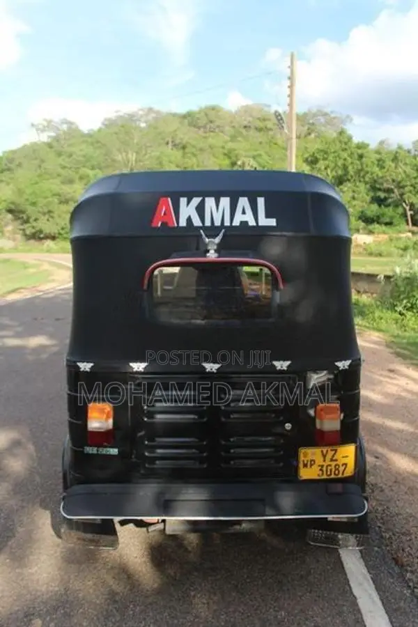 Bajaj RE 2012