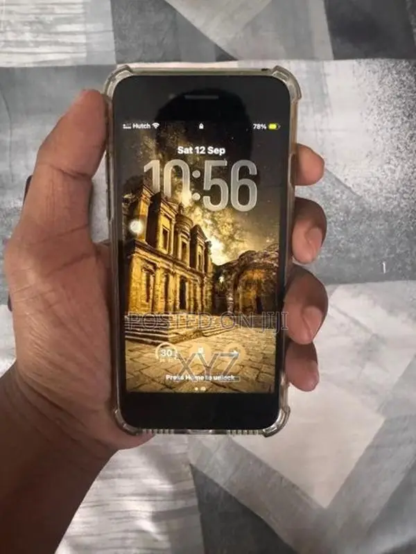 Apple iPhone SE 2 (Used)
