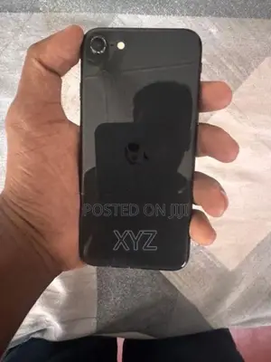 Apple iPhone SE 2 (Used)