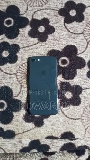 Apple iPhone 8 (Used)