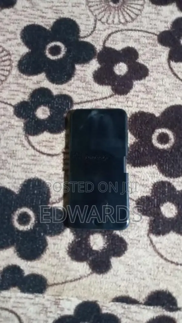 Apple iPhone 8 (Used)