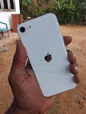 Apple iPhone SE 2 (Used)