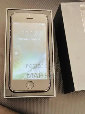Apple iPhone 5 (Used)