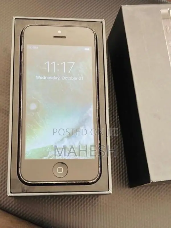 Apple iPhone 5 (Used)