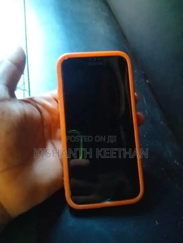 Apple iPhone 7 (Used)