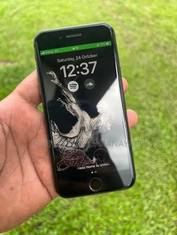Apple iPhone 8 64GB (Used)