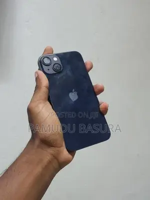 Apple iPhone 13 (Used)