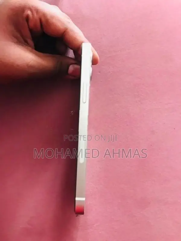 Apple iPhone 12 (Used)