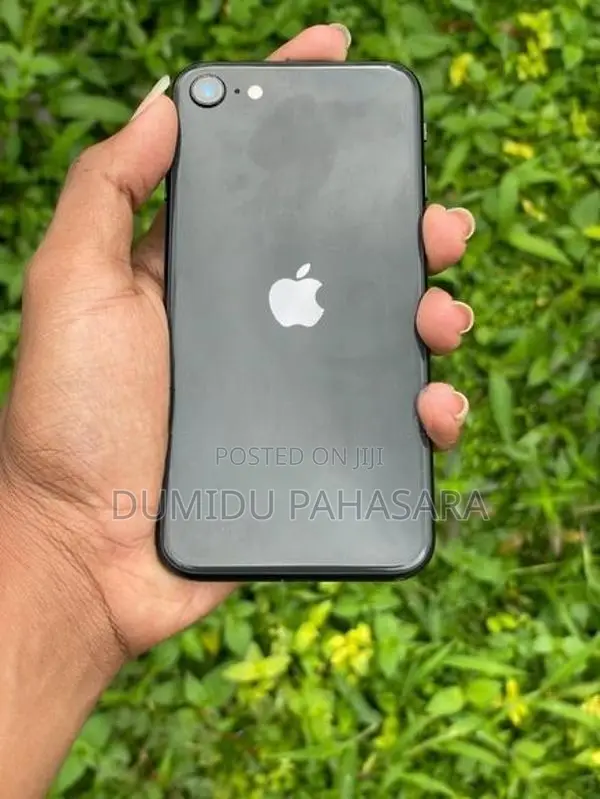 Apple iPhone SE 2 (Used)