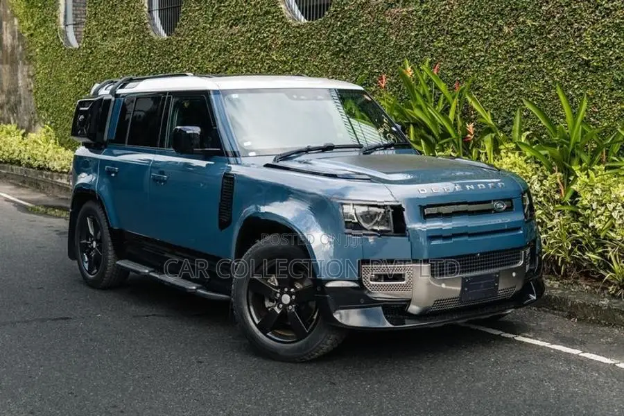 Land Rover Defender 110 P300 X Dynamic 2023