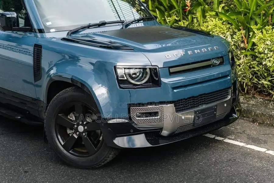 Land Rover Defender 110 P300 X Dynamic 2023
