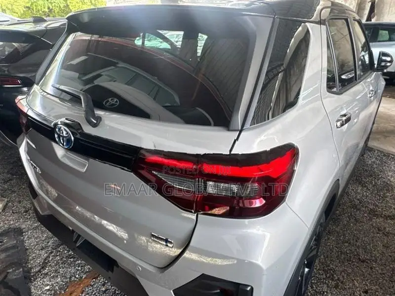 Toyota Raize 1.2L Hybrid 2026