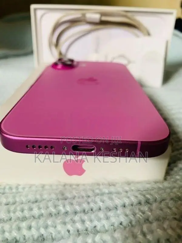 Apple iPhone 16 (256GB) (Used)