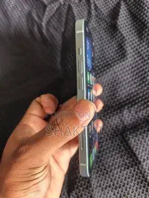 Apple iPhone 15 128GB 96BH (Used)