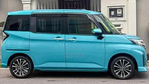 Toyota Roomy Custom G T 2024