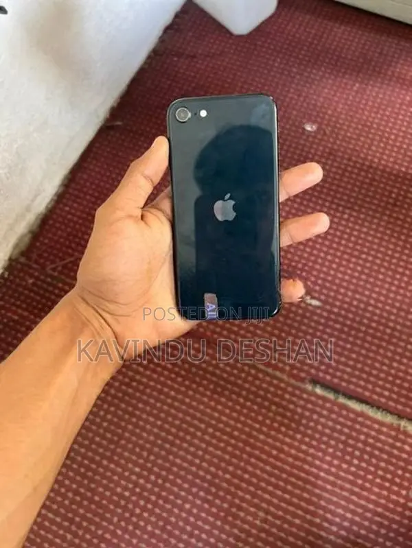 Apple iPhone SE 3 (Used)