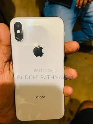 Apple iPhone XS (Used)