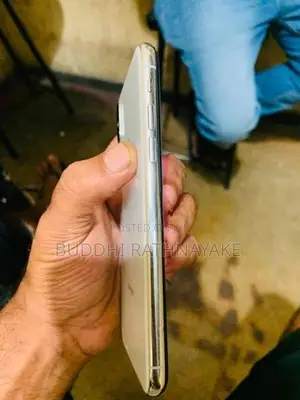 Apple iPhone XS (Used)