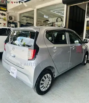 Daihatsu Mira L 2024