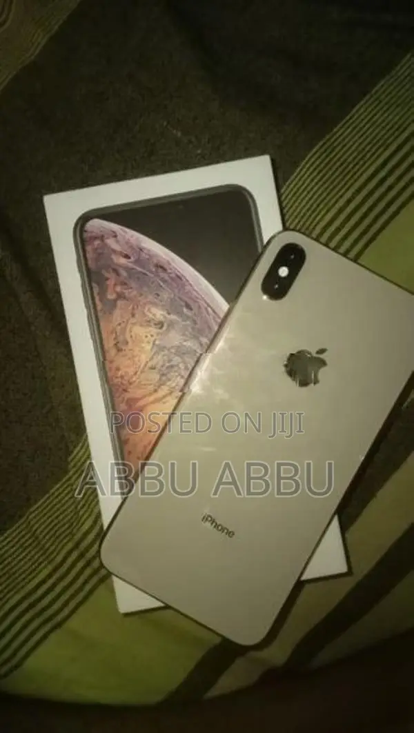 Apple iPhone XS Max (Used)