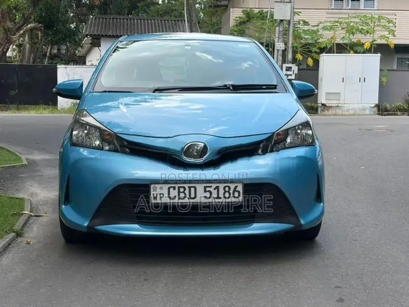 Toyota Vitz KSP130 2015
