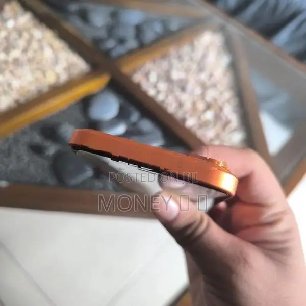 Apple iPhone XR (Used)