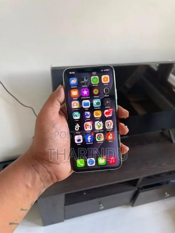 Apple iPhone 11 Pro Max (Used)