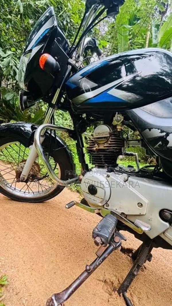 Bajaj CT100 2010