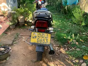 Bajaj CT100 2016