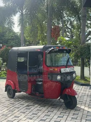 Bajaj RE 2015