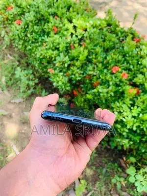 Samsung Galaxy S20FE (Used)