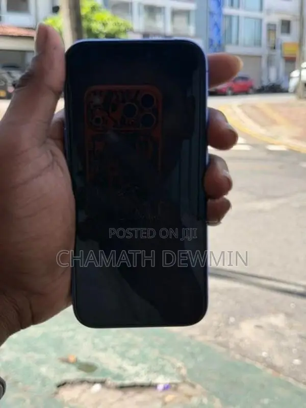 Apple iPhone 16 (Used)
