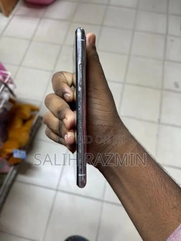 Apple iPhone 11 Pro (Used)