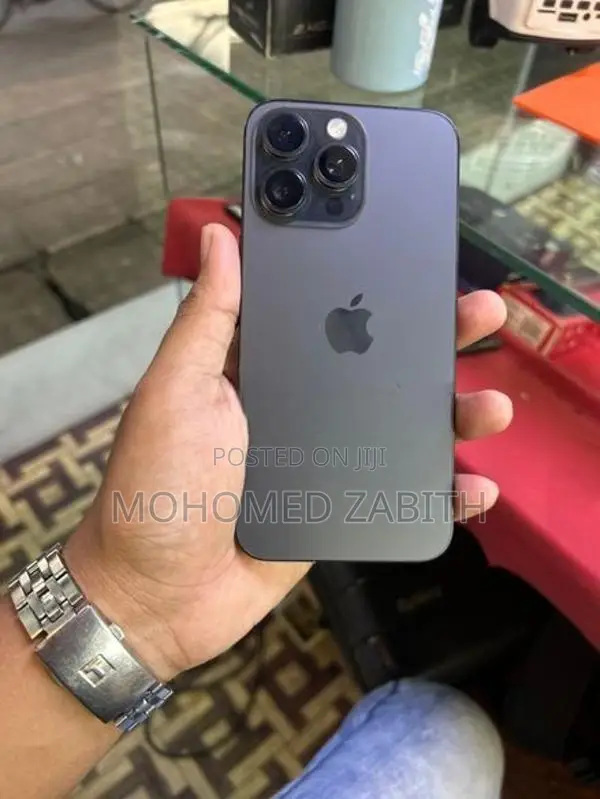 Apple iPhone 15 Pro Max 256GB Titanium (Used)