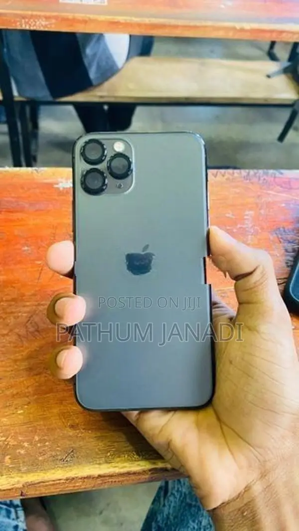 Apple iPhone 11 Pro (Used)
