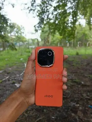 iqoo (Used)