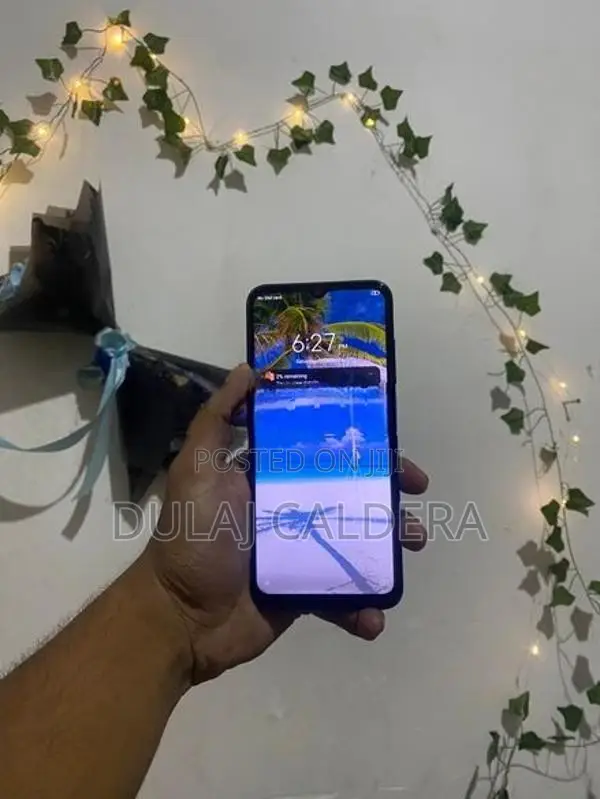 ZTE V50 Design (Used)