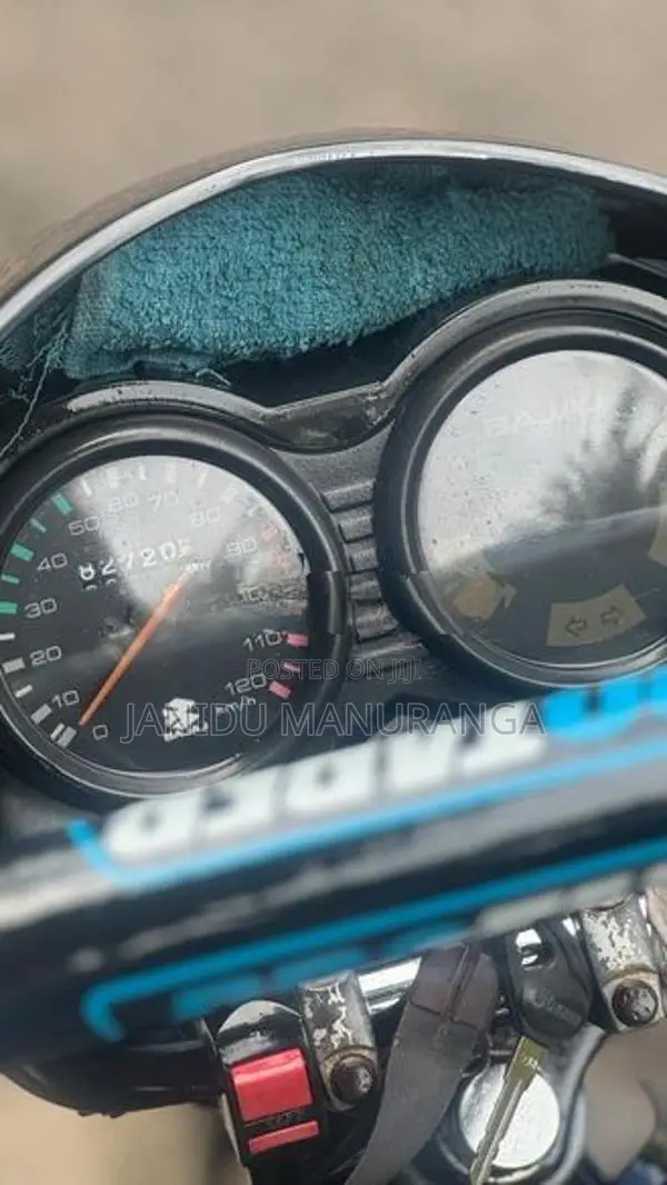 Bajaj CT100 2011