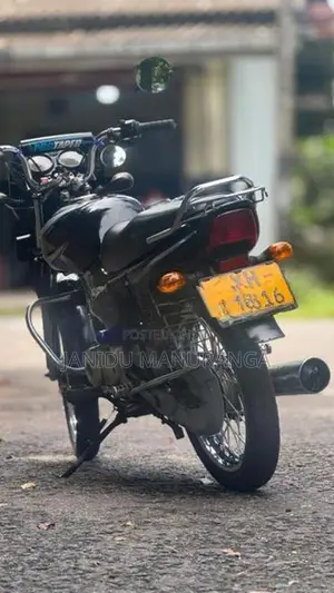Bajaj CT100 2011