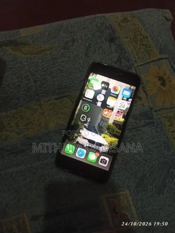 Apple iPhone 8 (Used)