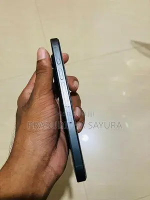 Apple iPhone 15 Pro (Used)