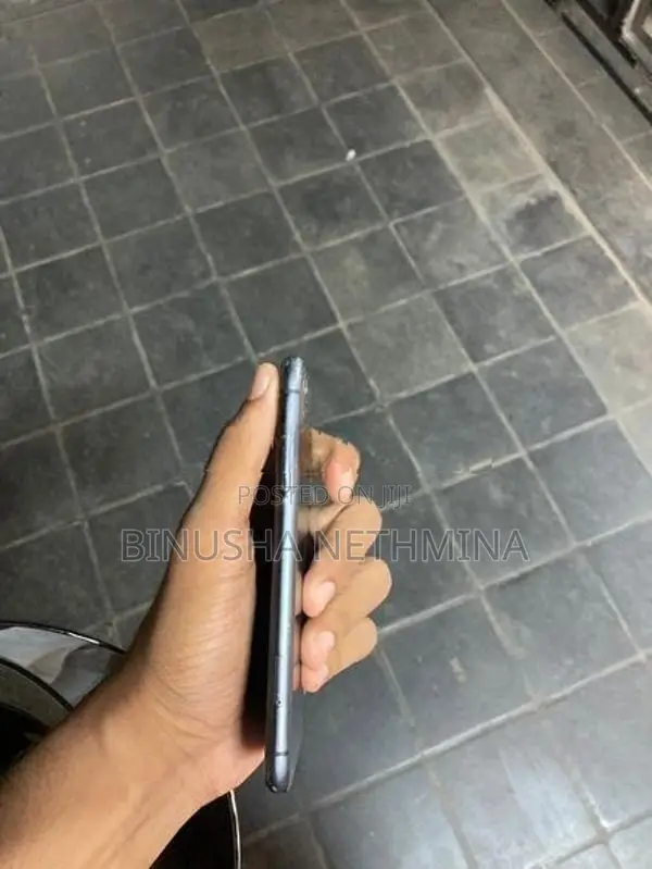 Apple iPhone 11 (Used)