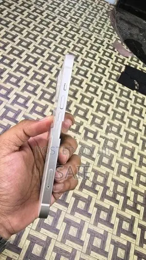 Apple iPhone 13 128GB (Used)